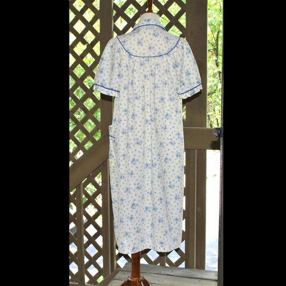 Vintage Sears Robe Size Medium Floral Print Retro Mod Housecoat Snap Front - Picture 3 of 11